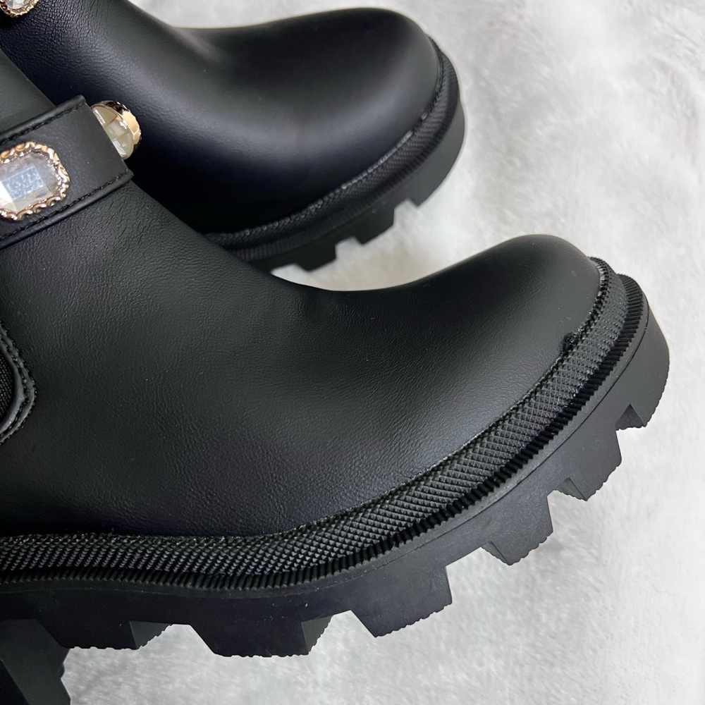 Black combat style boots with crystal accents, size 6 - Picture 3 of 9